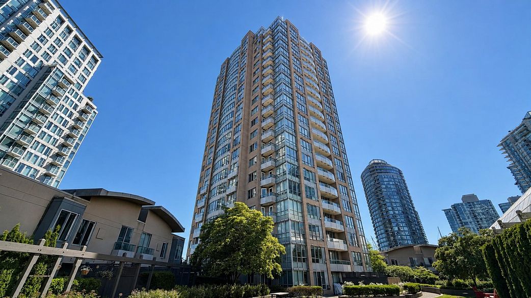 2009 63 Keefer Place