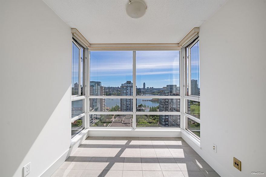2206 1201 Marinaside Crescent