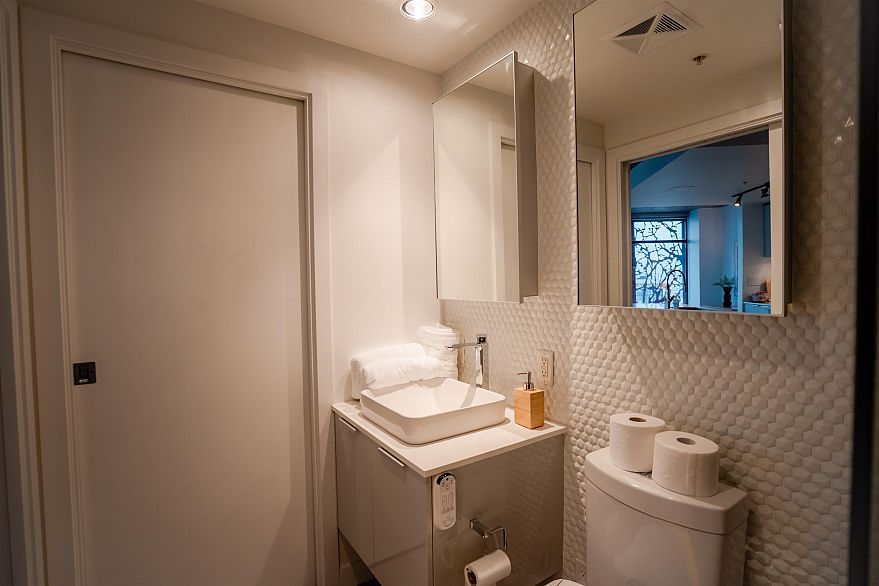 3406 128 W Cordova Street