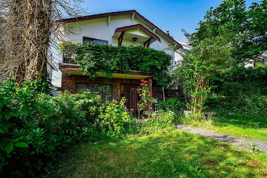 3439 Dundas Street