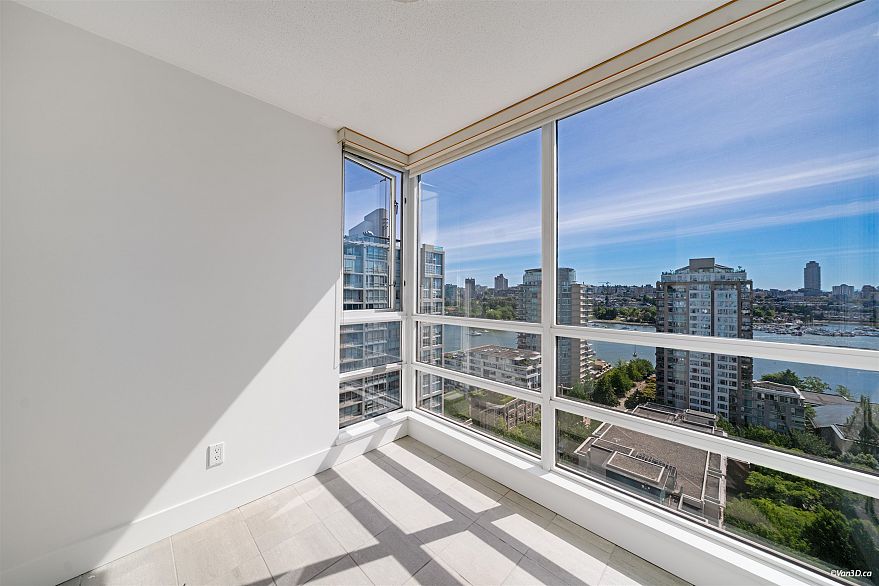 2206 1201 Marinaside Crescent