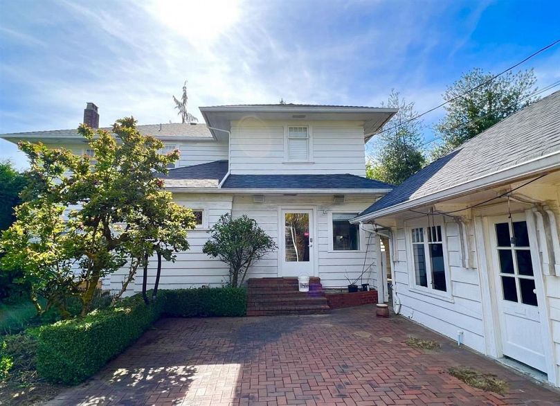 5776 Angus Drive