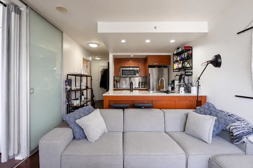 2604 1255 Seymour Street