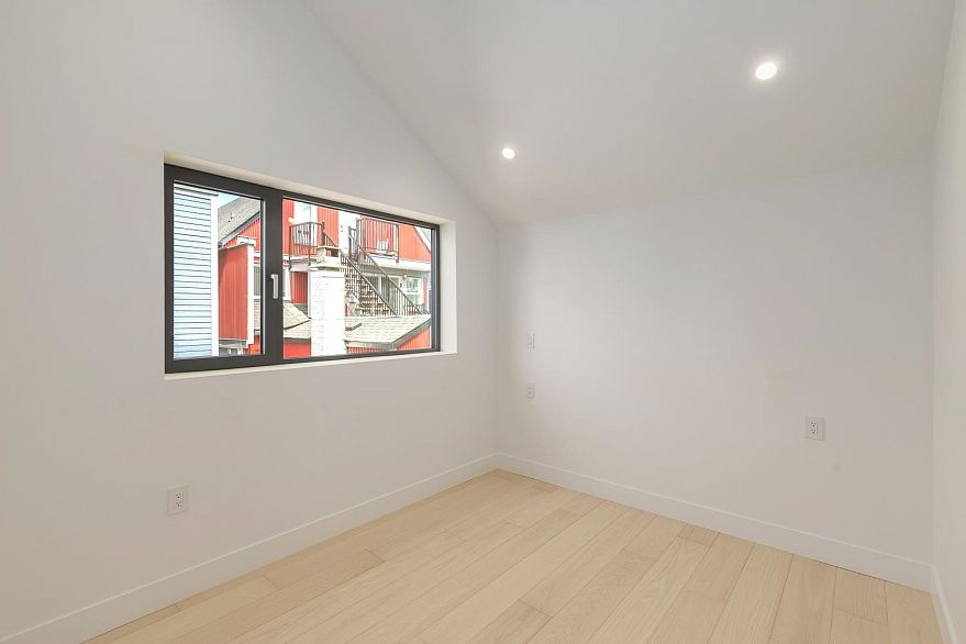 22 W 14th Avenue