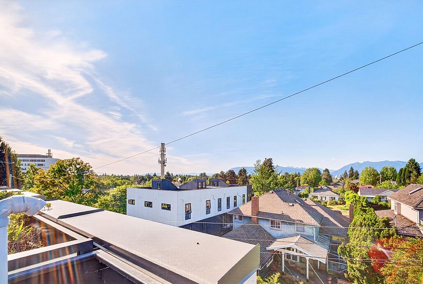 675 W 30th Avenue
