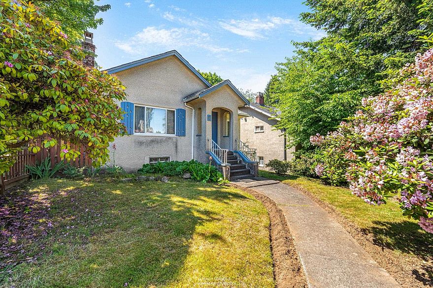 6 W King Edward Avenue