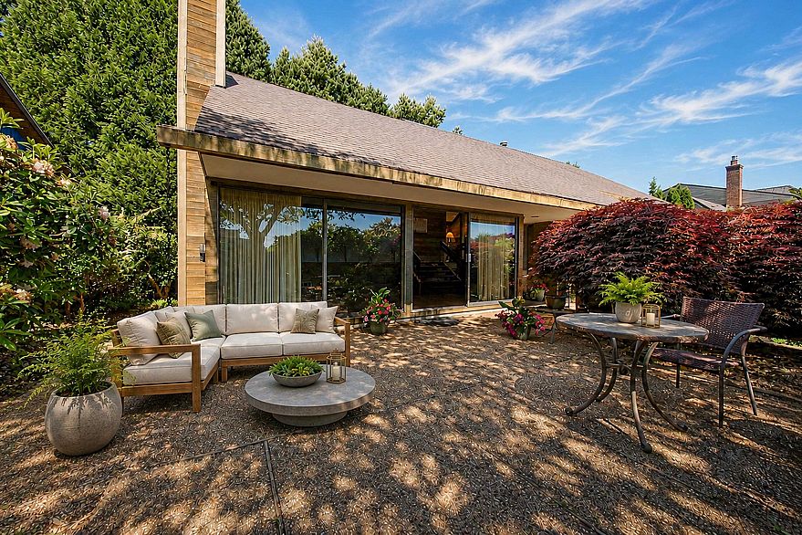 4271 Staulo Crescent