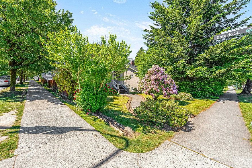 6 W King Edward Avenue
