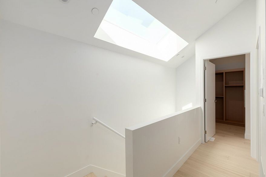 22 W 14th Avenue