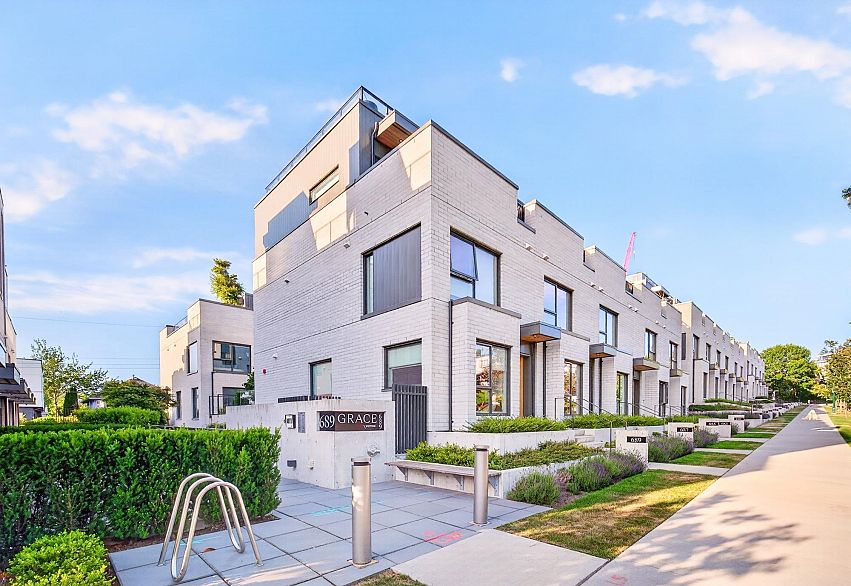 675 W 30th Avenue