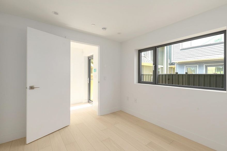 22 W 14th Avenue