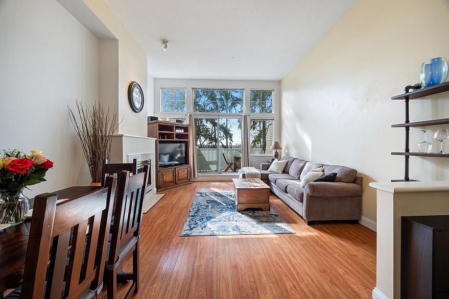 5 3586 Rainier Place