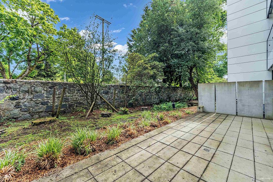 105 1515 Atlas Lane