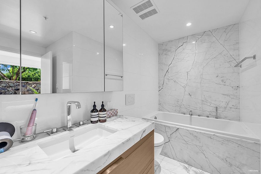 105 1515 Atlas Lane