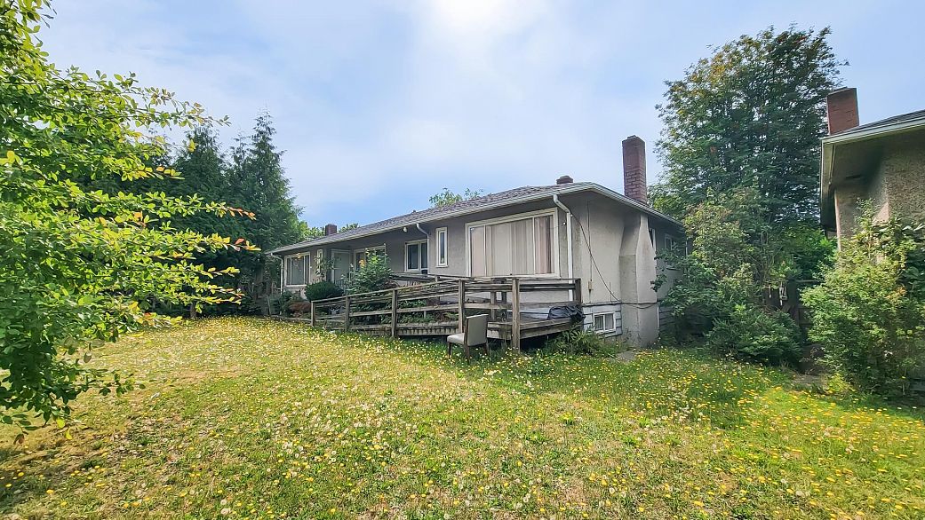 2576 S Grandview Highway