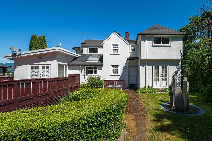 1937 Tolmie Street