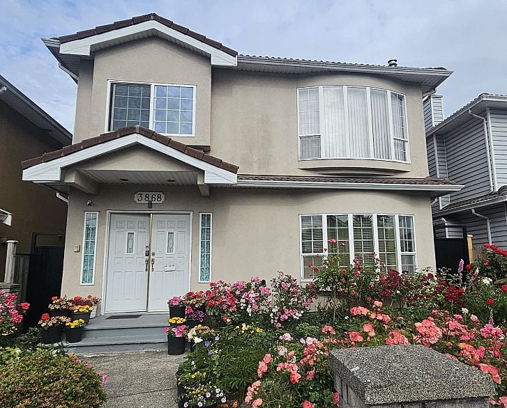 3868 Victoria Drive