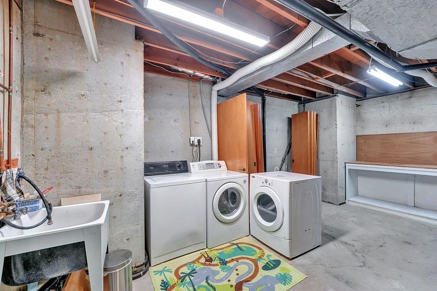 4290 Salish Drive
