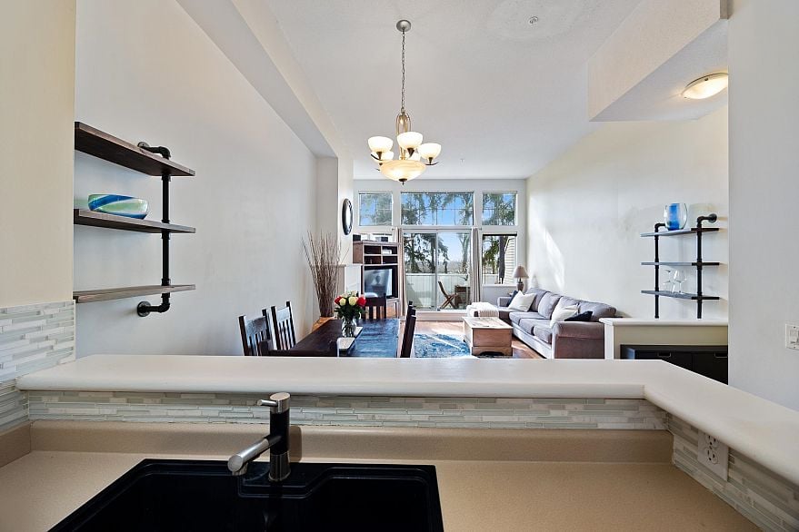 5 3586 Rainier Place