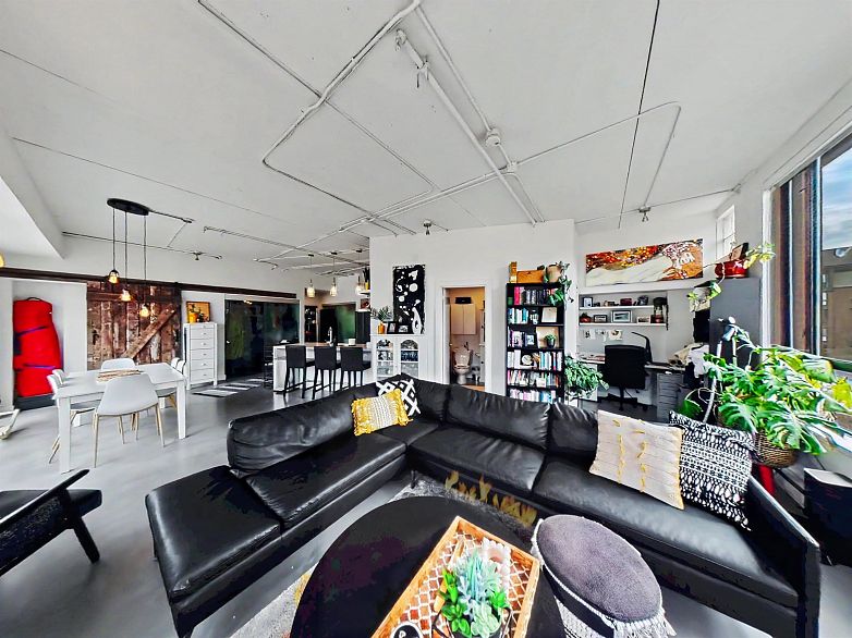 501 28 Powell Street