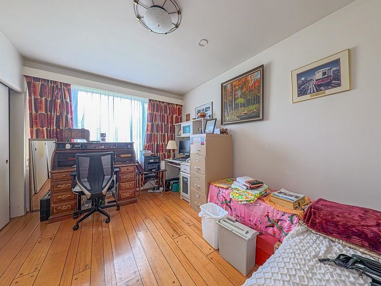 6762 Neal Street
