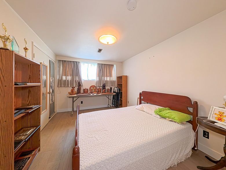 6762 Neal Street