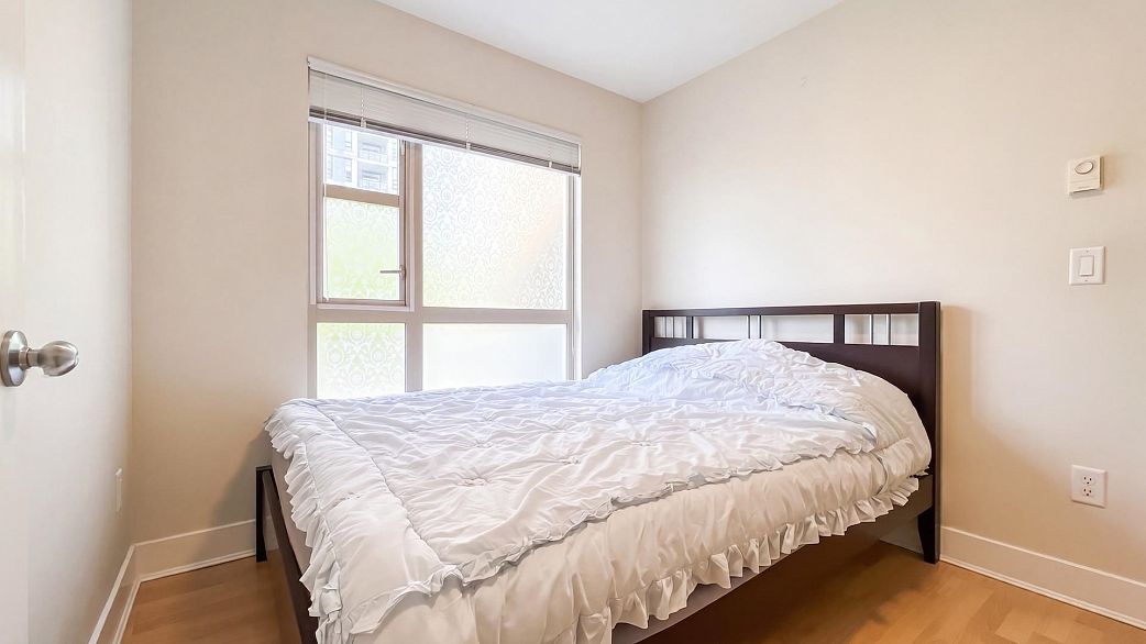 208 2338 Western Parkway