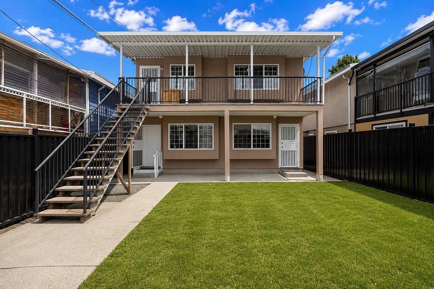 3281 Renfrew Street