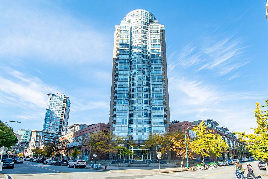 2510 63 Keefer Place