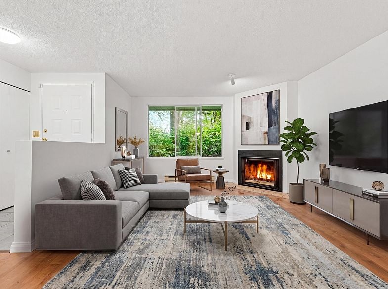 3321 Marquette Crescent