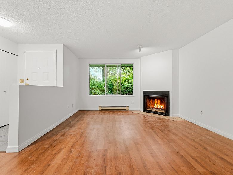 3321 Marquette Crescent