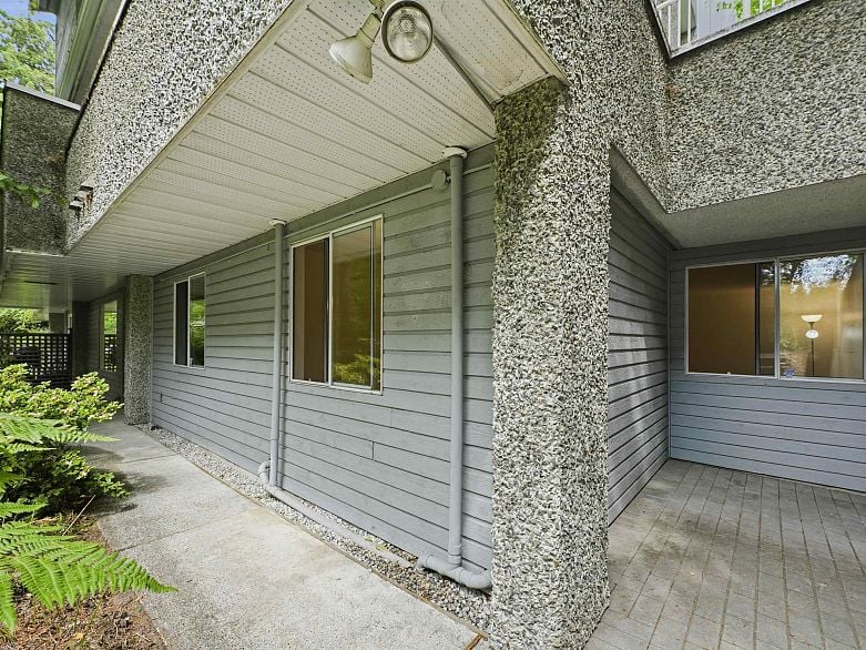 3321 Marquette Crescent