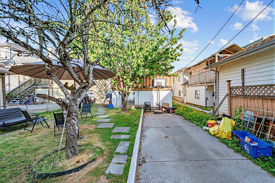 5033 Killarney Street