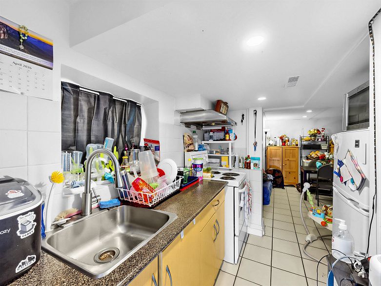 5033 Killarney Street