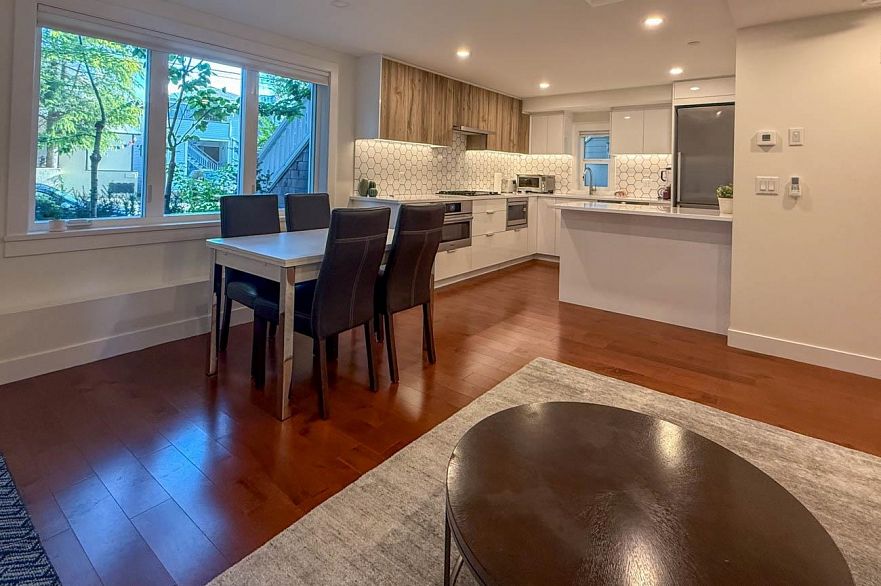 1 3536 POINT GREY ROAD, Vancouver BC V6R 1A8