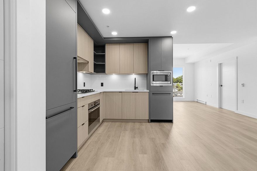 507 2268 E Broadway