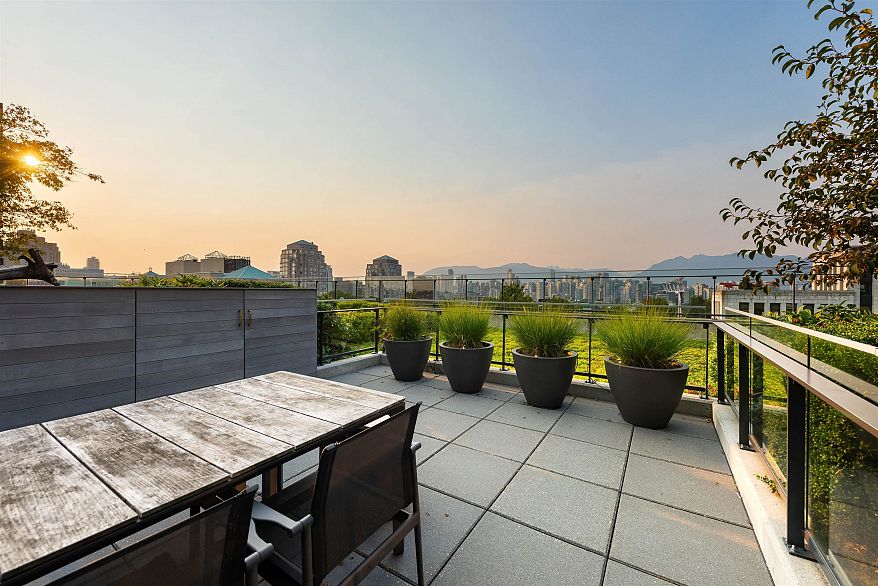710 2888 Cambie Street