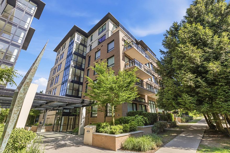 104 4488 Cambie Street
