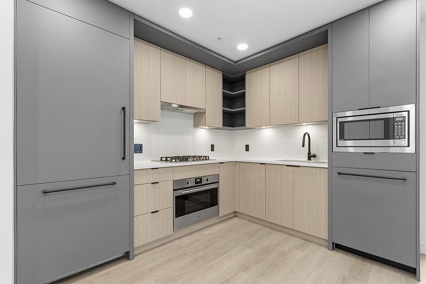 507 2268 E Broadway