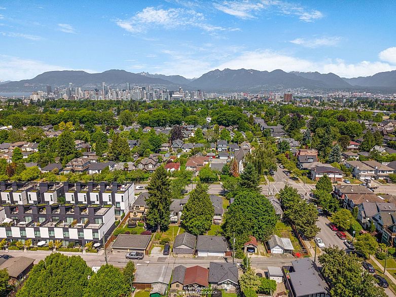 20 W King Edward Avenue