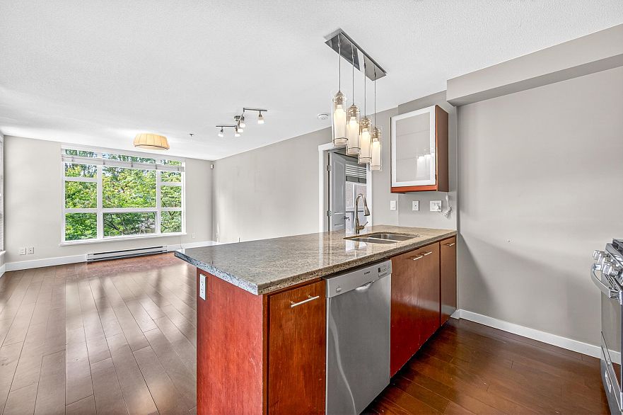 307 3839 W 4th Avenue