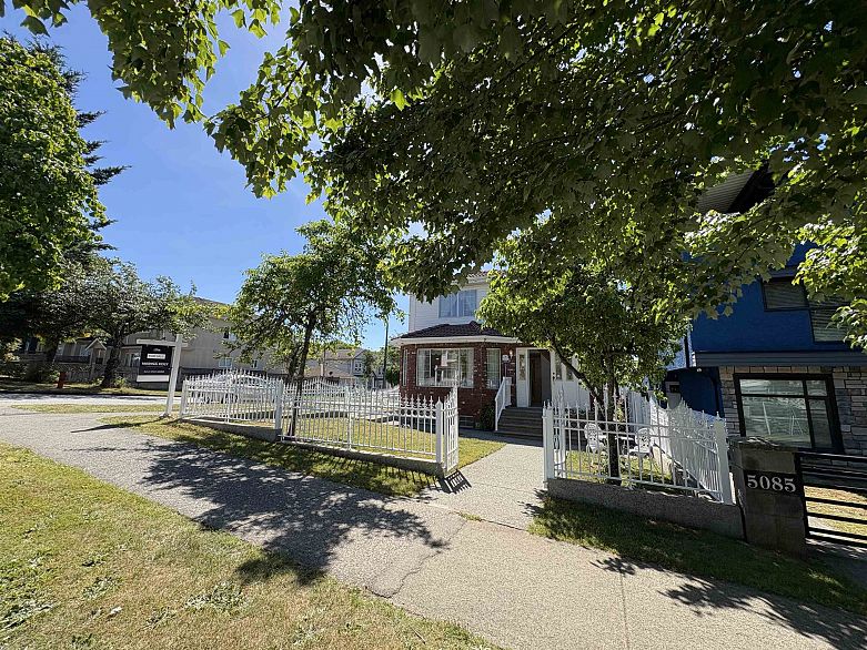 5095 Nanaimo Street