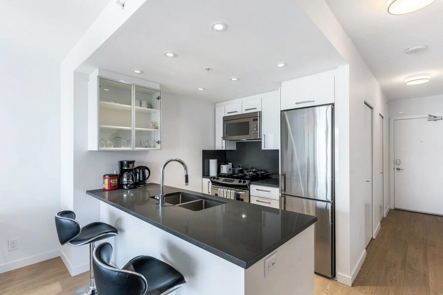 603 933 E Hastings Street