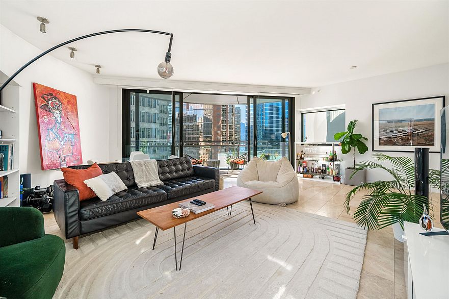 1406 838 W Hastings Street
