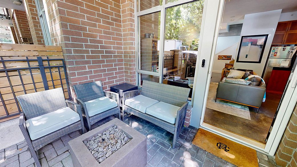 357 E 11th Avenue