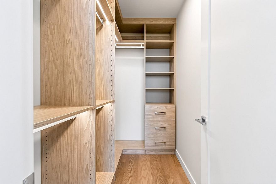 1307 6138 Birney Avenue