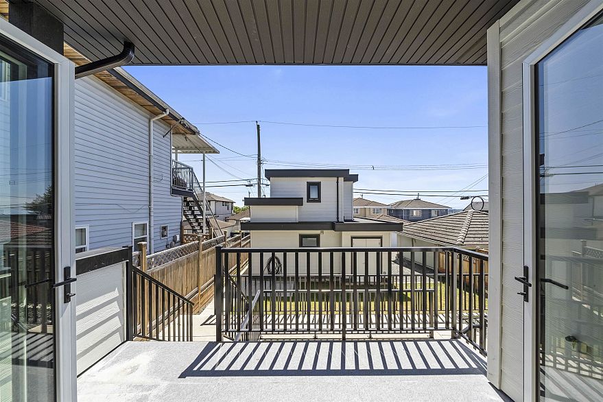 742 E 58th Avenue