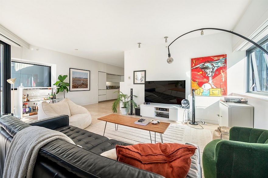 1406 838 W Hastings Street