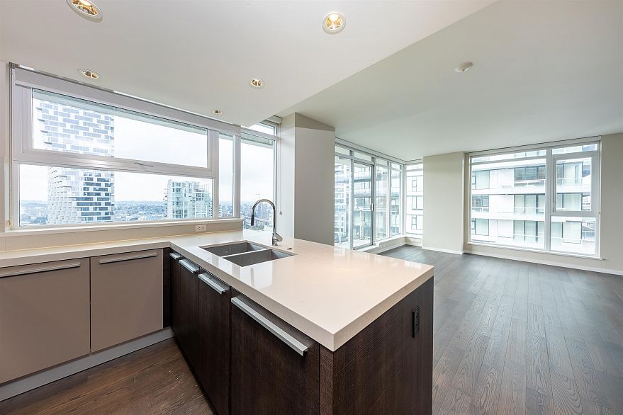 2707 1351 Continental Street