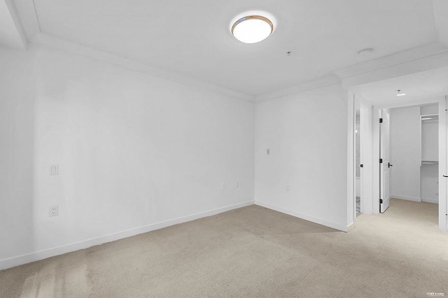 469 W 63rd Avenue